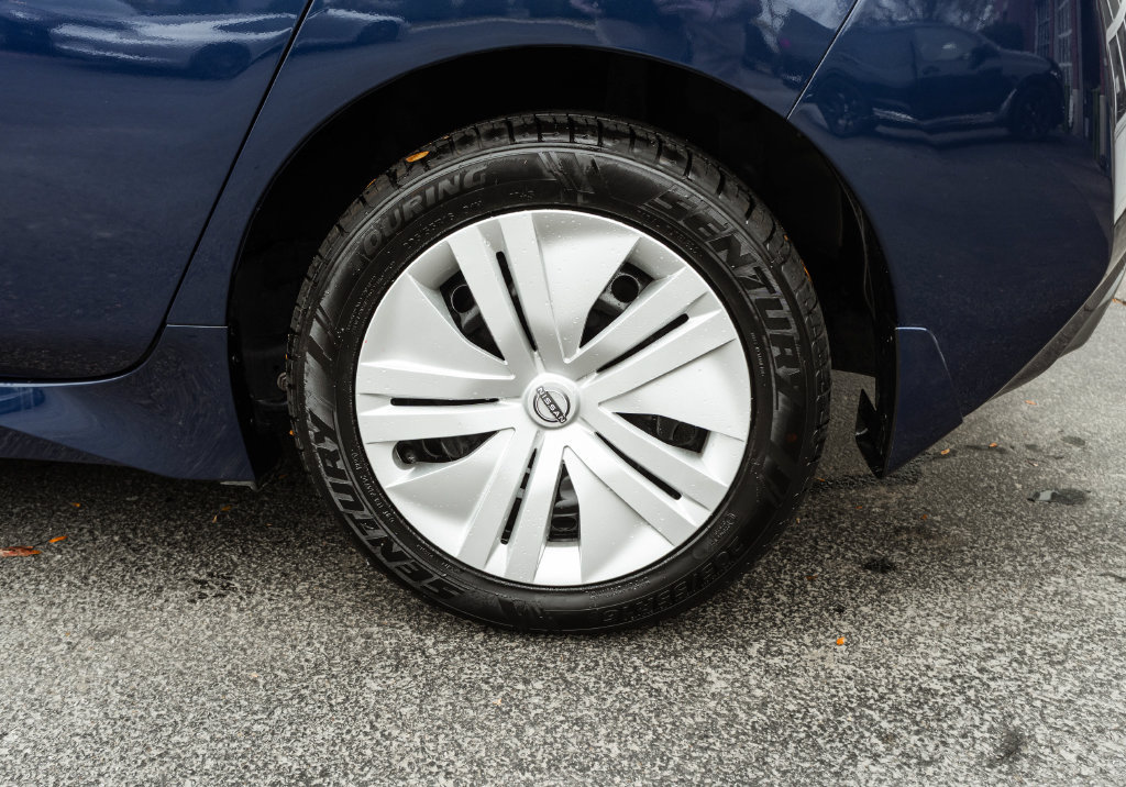 Used 2025 Nissan Leaf S FWD image 31