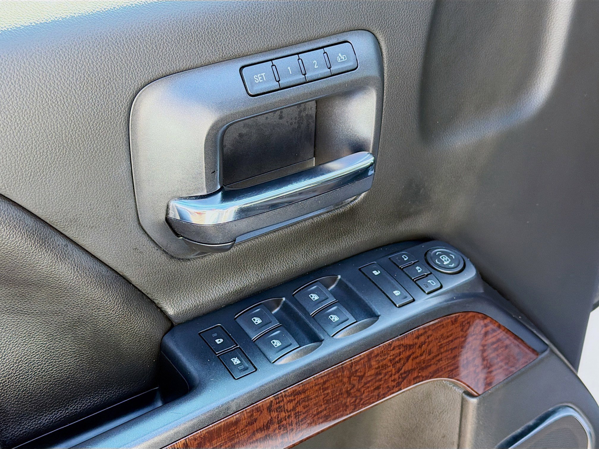 Used 2018 GMC Sierra 1500 SLT image 21