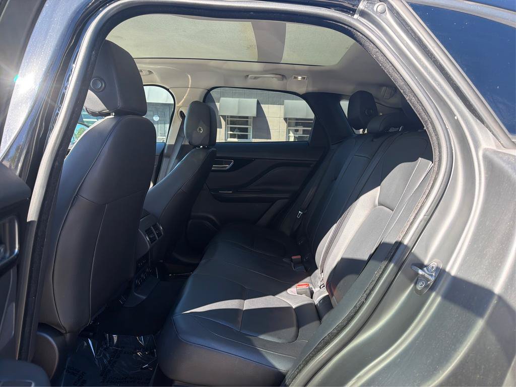 Used 2017 Jaguar F-PACE Premium AWD/4WD image 10