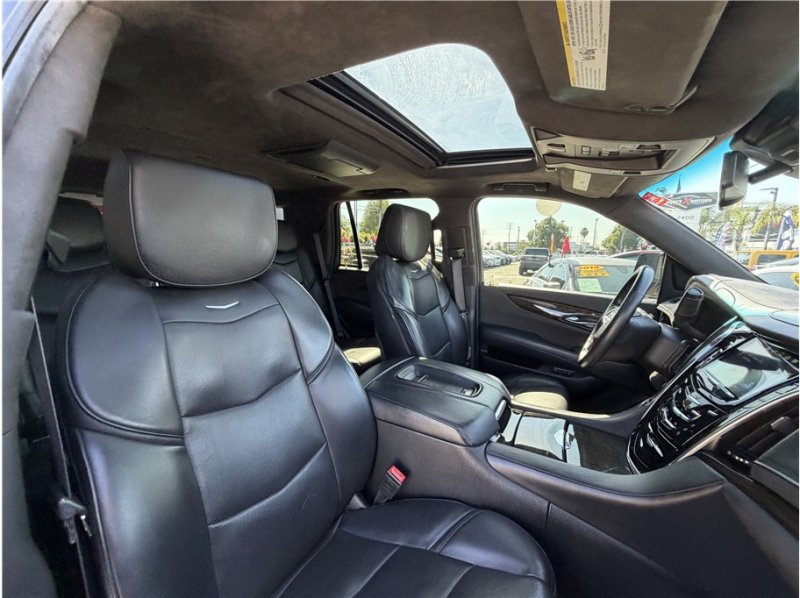 Used 2016 Cadillac Escalade Platinum AWD/4WD image 40