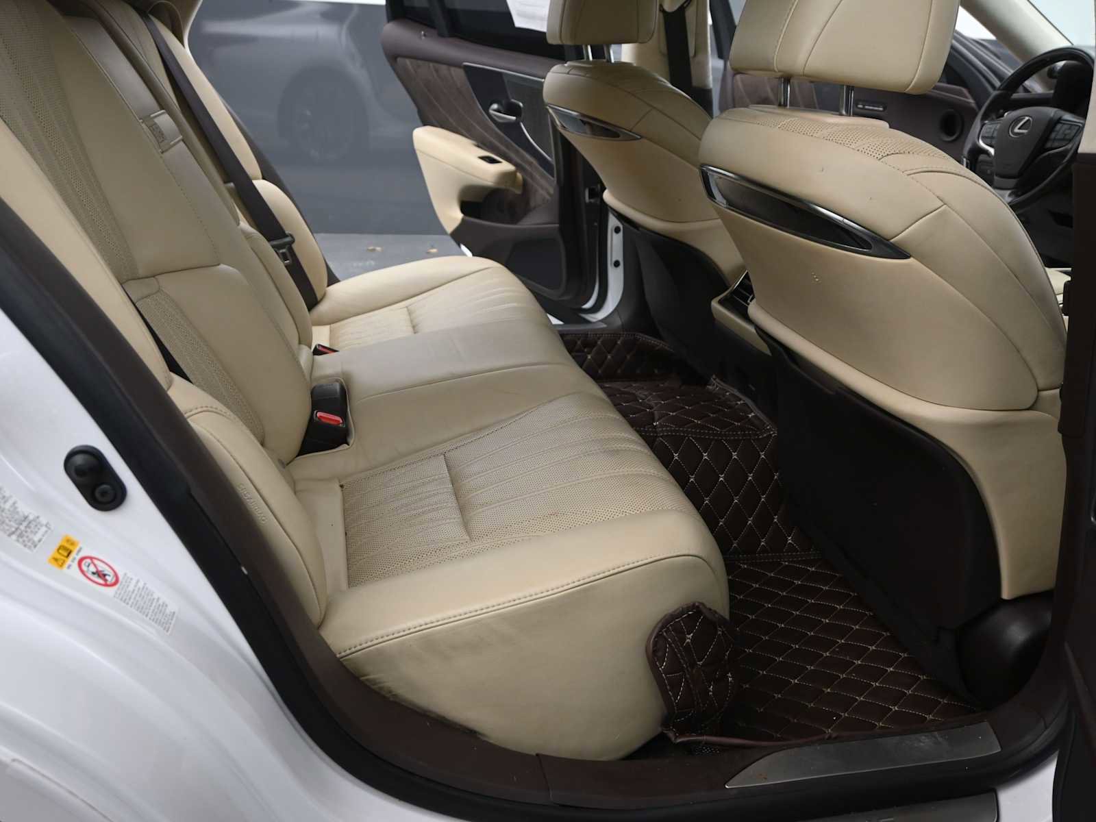 Used 2019 Lexus LS 500 w/ Interior Upgrade Package image 25