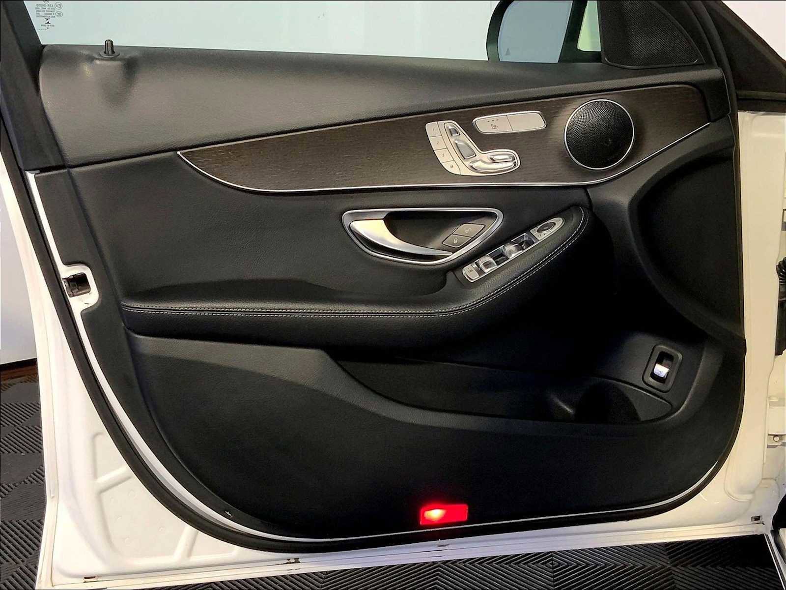 Used 2019 Mercedes-Benz C 300 4MATIC Sedan image 25