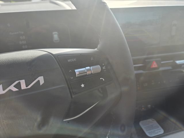 New 2026 Kia Sportage SX FWD image 16