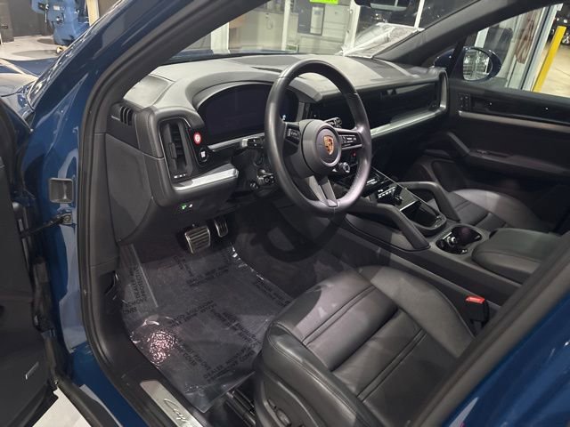 Used 2024 Porsche Cayenne S image 11