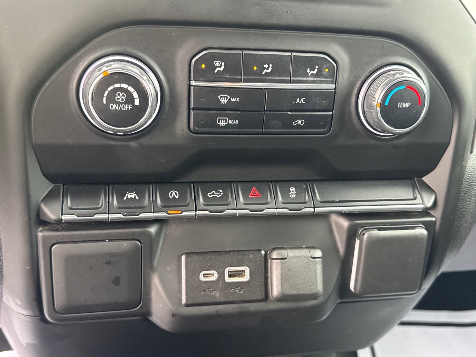 Used 2023 Chevrolet Silverado 1500 Custom AWD/4WD image 19