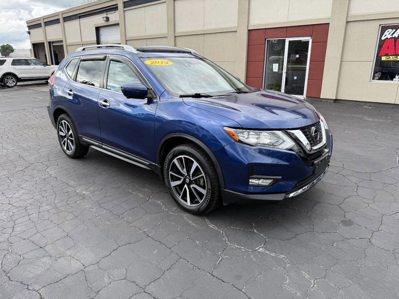 Used 2019 Nissan Rogue SL w/ Premium Package