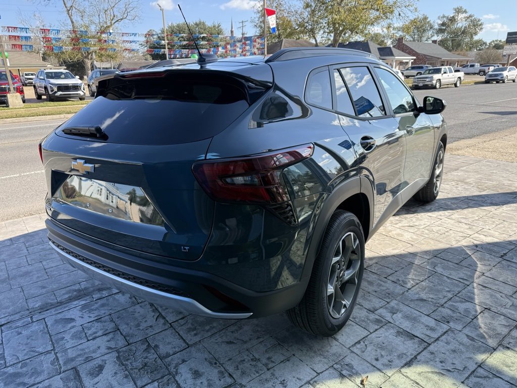New 2026 Chevrolet Trax LT w/ Sunroof Package image 4