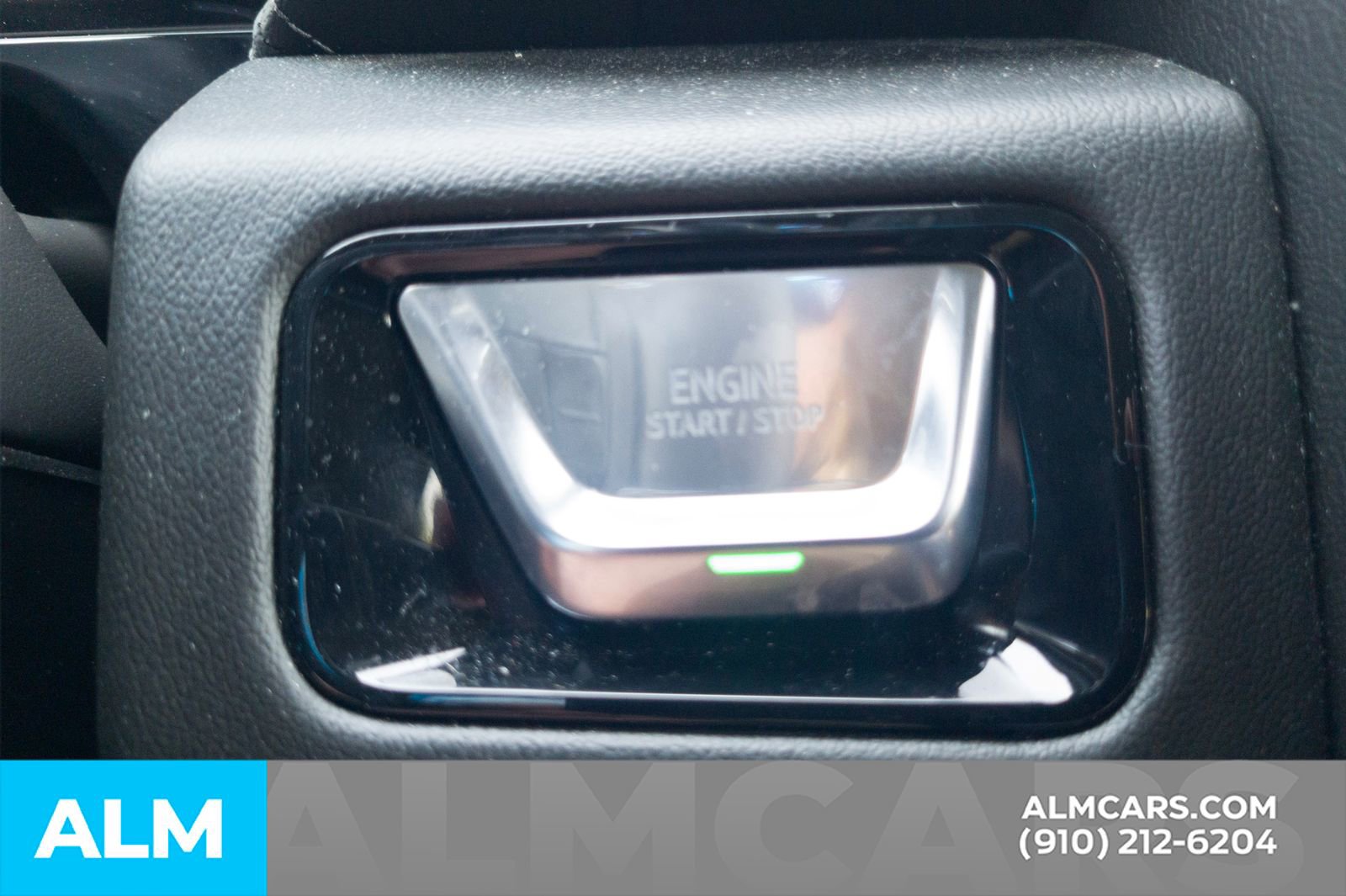 Used 2025 GMC Yukon XL Denali AWD/4WD image 18
