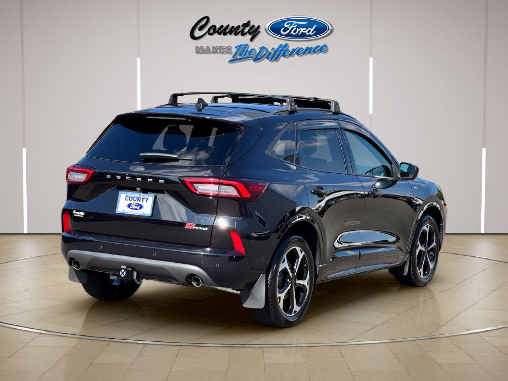 Used 2023 Ford Escape ST-Line Elite w/ Premium Technology Package AWD/4WD image 8