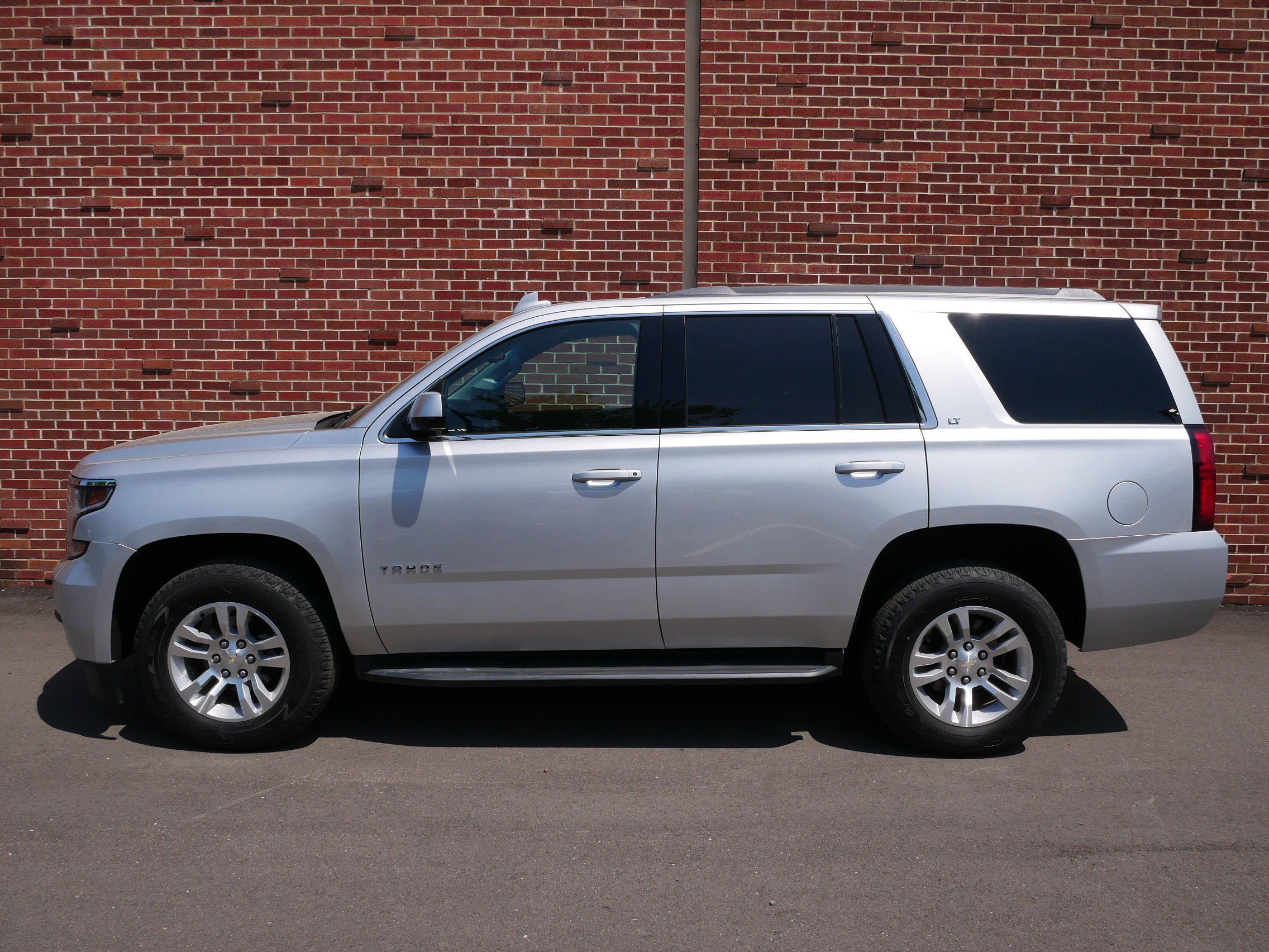 Used 2020 Chevrolet Tahoe LT AWD/4WD image 2