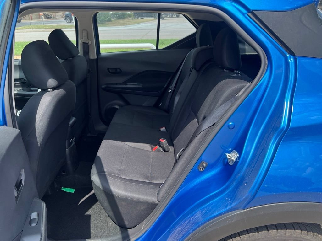 Used 2023 Nissan Kicks S FWD image 6