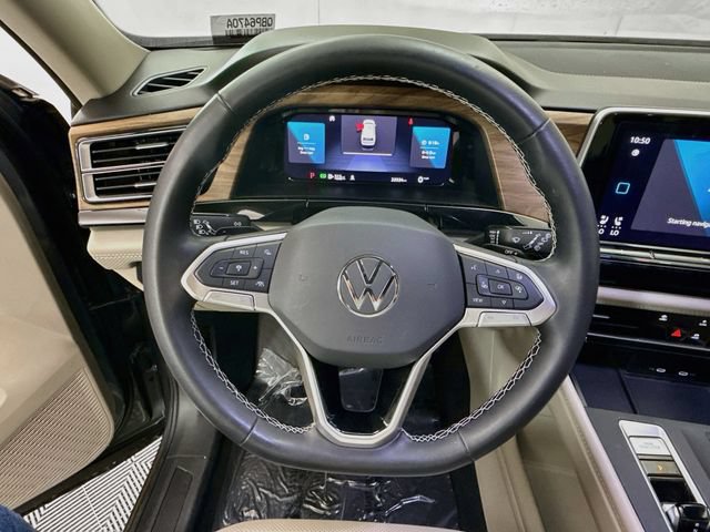 Used 2024 Volkswagen Atlas SE AWD/4WD image 12