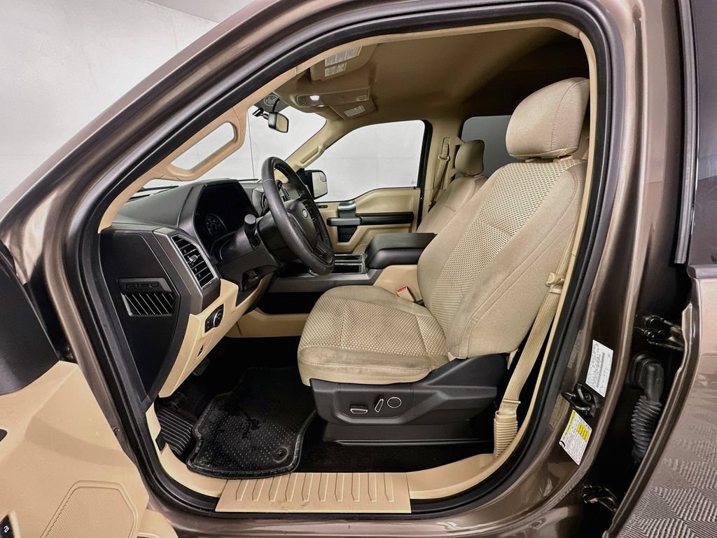 Used 2016 Ford F150 XLT w/ Equipment Group 302A Luxury RWD image 20