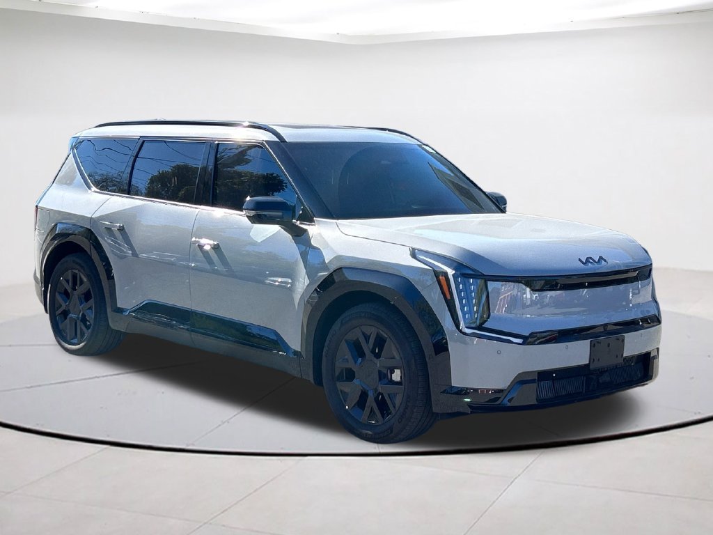 Certified 2026 Kia EV9 Land w/ Nightfall Edition Package