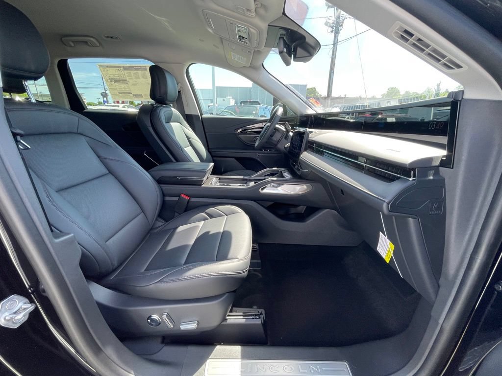 New 2026 Lincoln Nautilus Premier AWD/4WD image 23