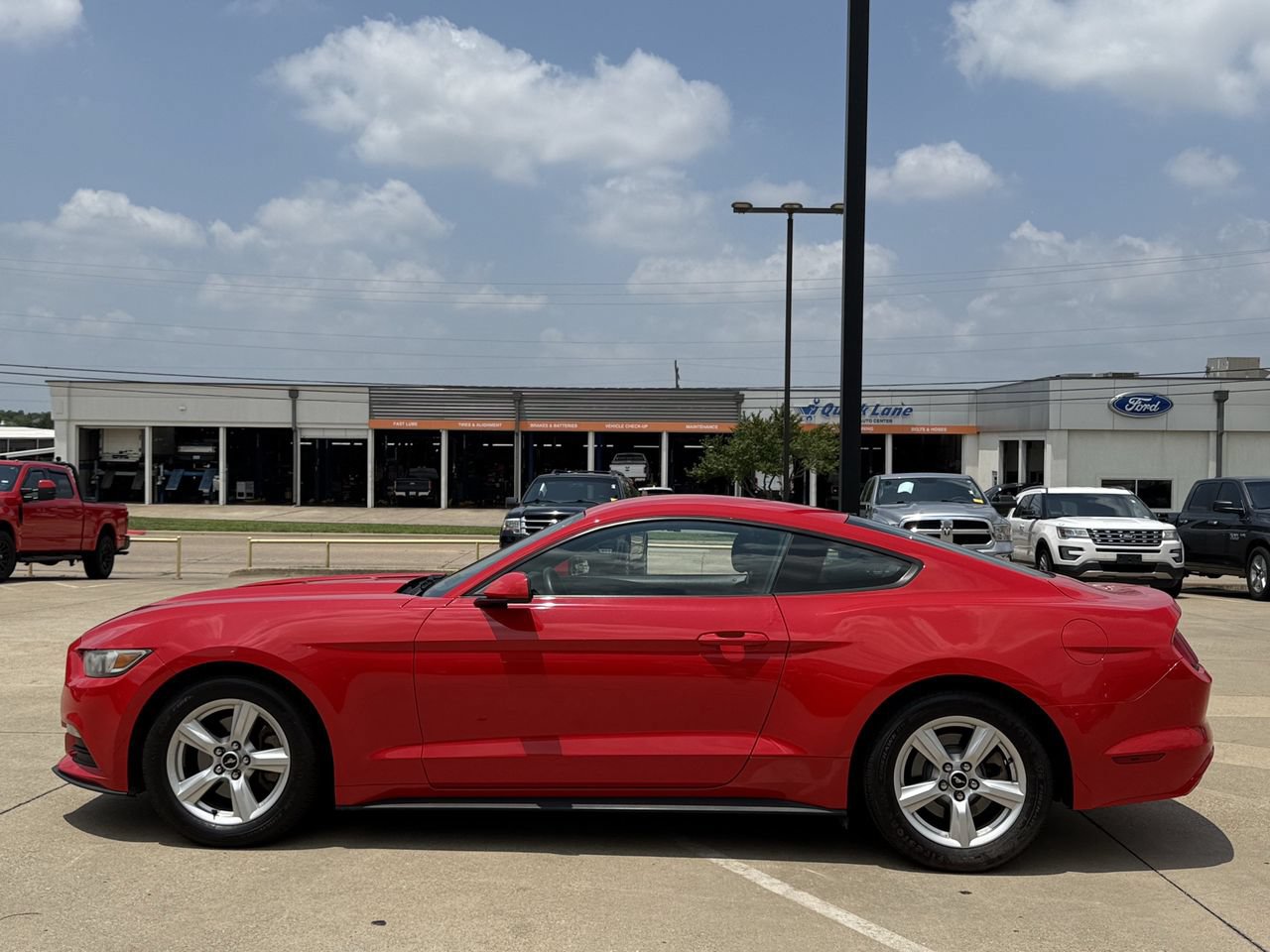 Certified 2017 Ford Mustang Coupe RWD image 3