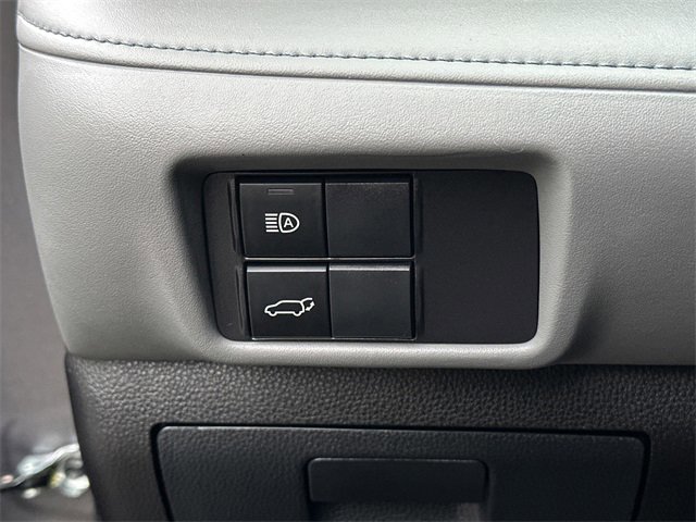 Certified 2024 Toyota Highlander XLE image 25
