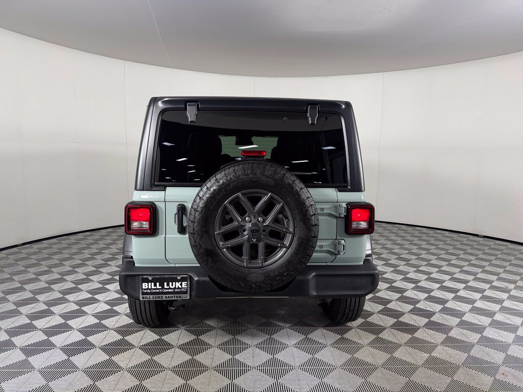 Used 2024 Jeep Wrangler Unlimited Sport AWD/4WD image 8