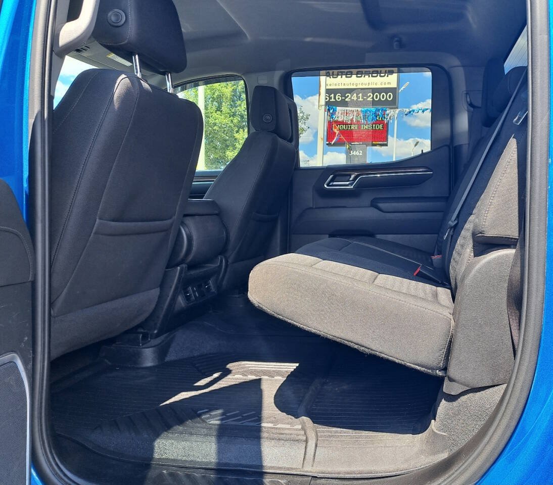 Used 2022 Chevrolet Silverado 1500 RST AWD/4WD image 4