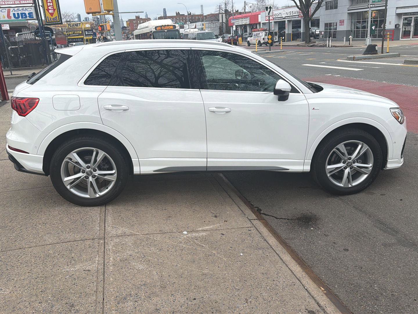 Used 2020 Audi Q3 2.0T Prestige w/ Prestige Package image 7