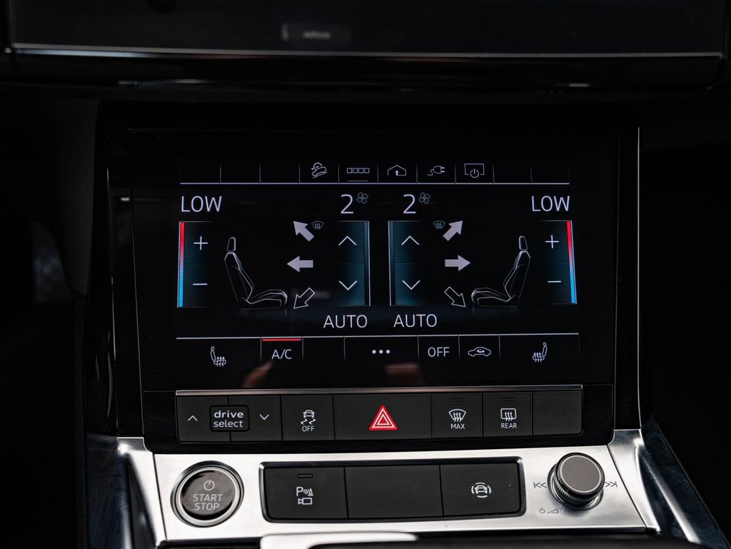 Used 2022 Audi e-tron Premium w/ Convenience Plus Package image 36