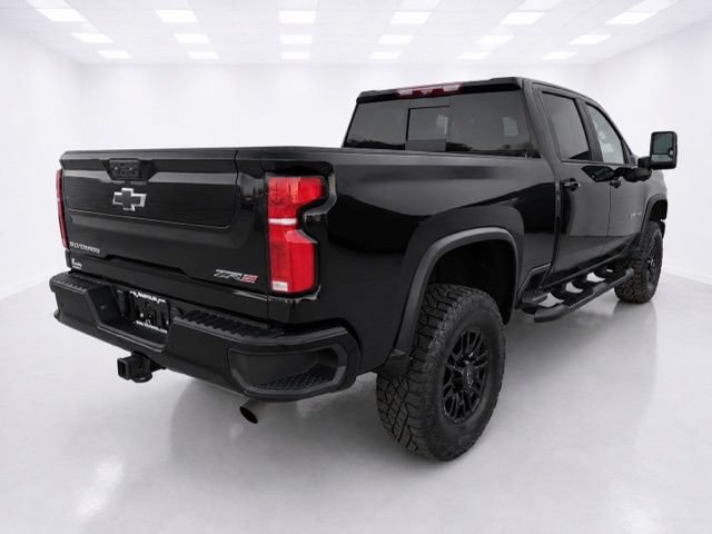 Used 2024 Chevrolet Silverado 2500 ZR2 w/ Technology Package AWD/4WD image 10