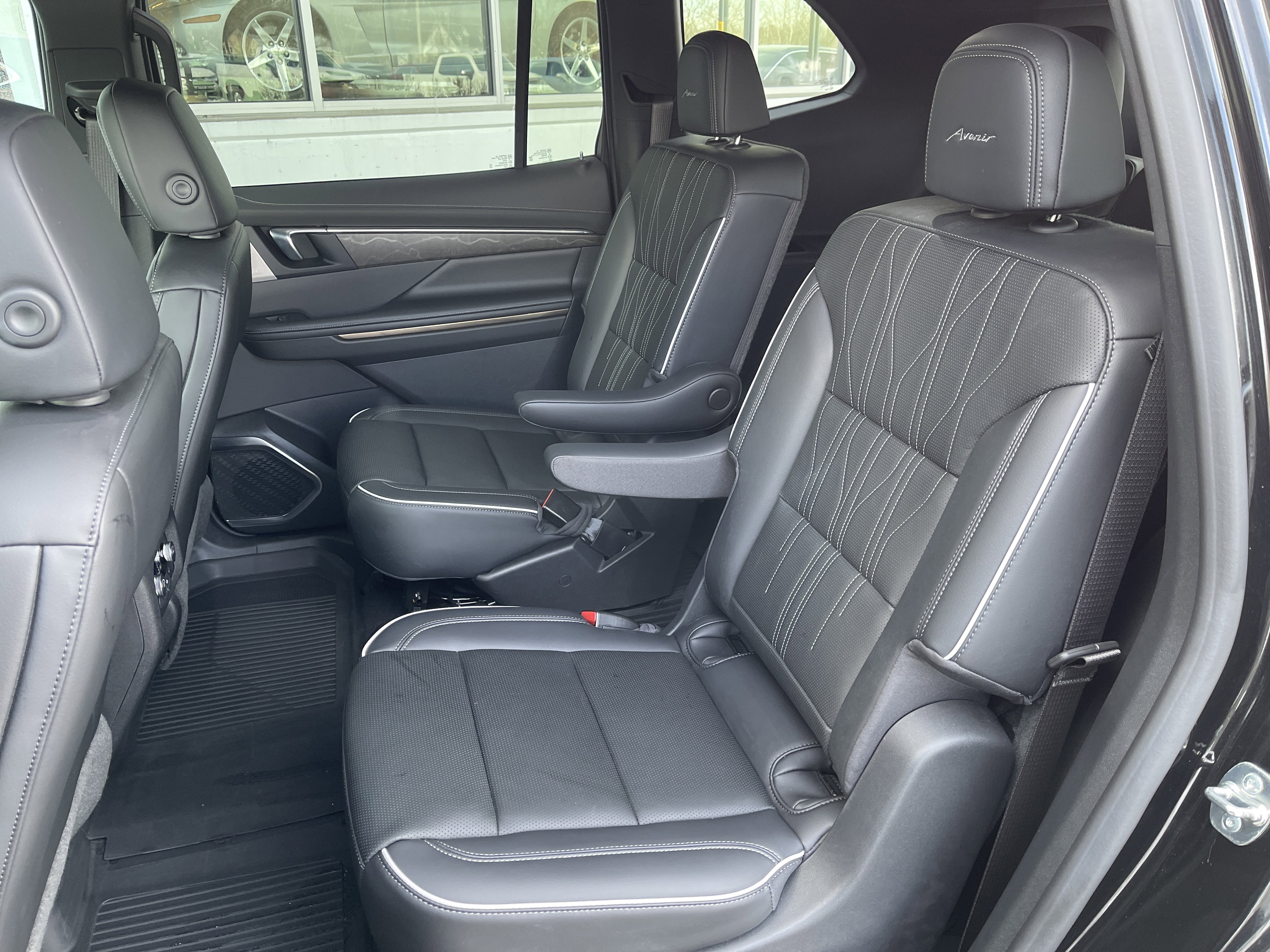 Used 2025 Buick Enclave Avenir w/ Super Cruise Package image 45