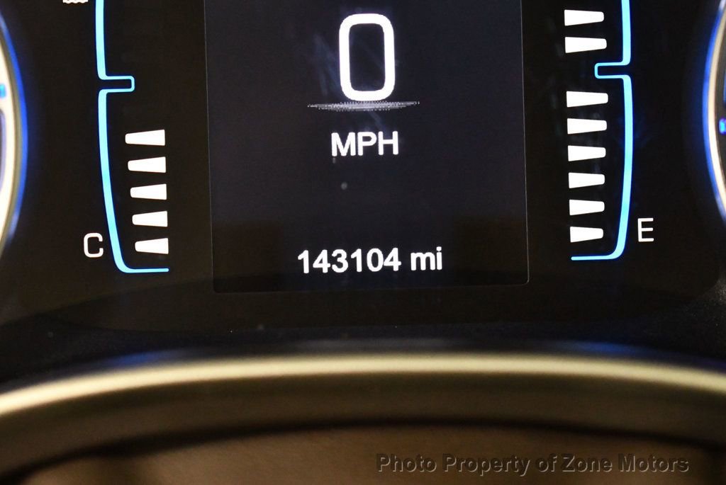 Used 2017 Chrysler Pacifica Touring-L image 32