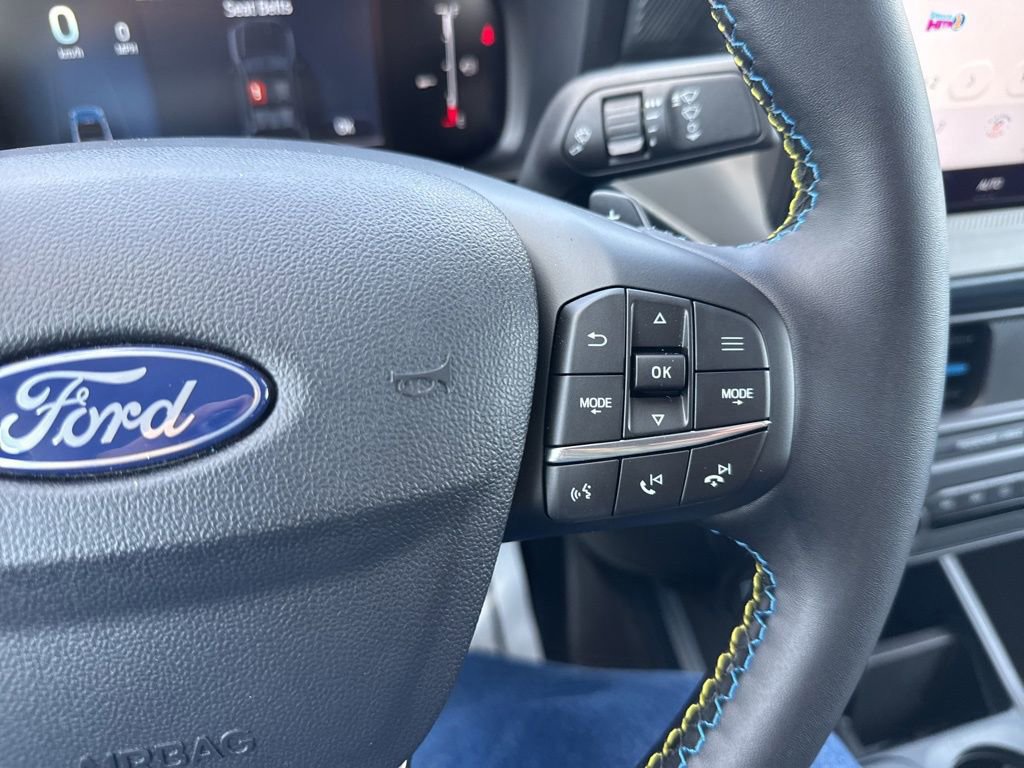 New 2025 Ford Maverick Lobo image 24