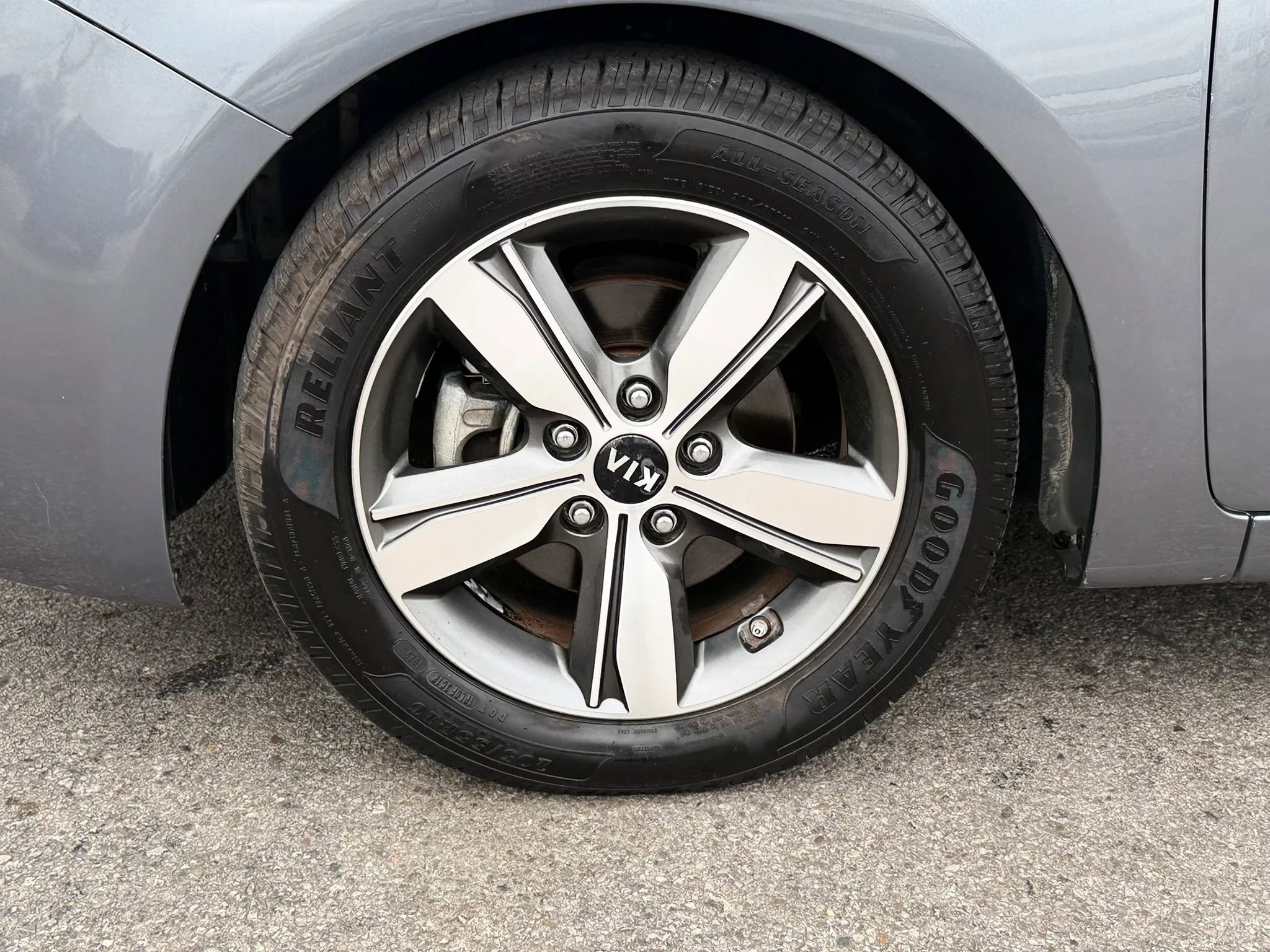 Used 2018 Kia Forte S image 25