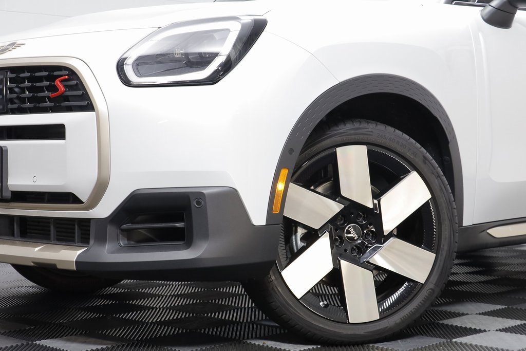 Certified 2025 MINI Cooper Countryman S w/ Comfort Package Max image 3
