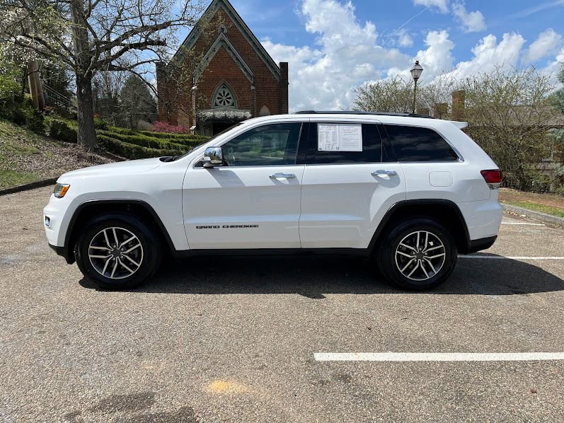 Used 2021 Jeep Grand Cherokee Limited w/ Luxury Group II image 24
