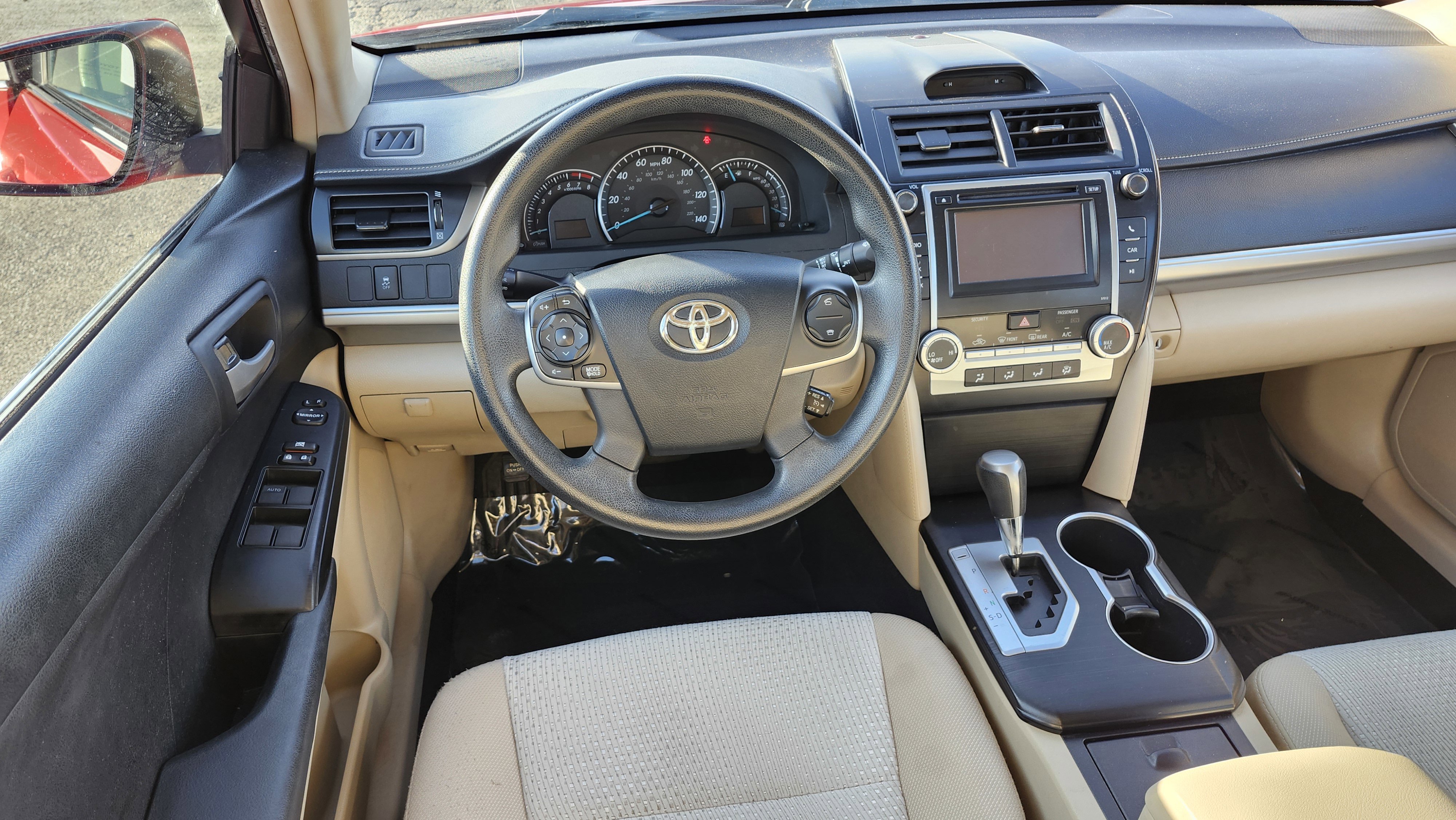 Used 2012 Toyota Camry LE image 24