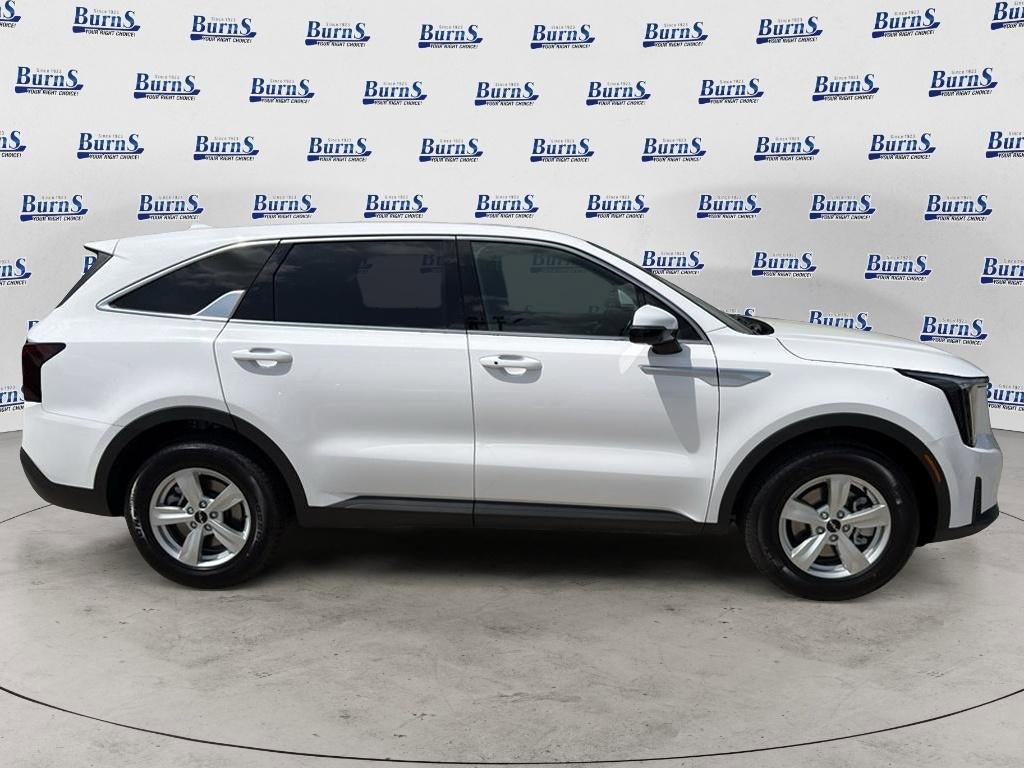 New 2026 Kia Sorento LX FWD image 8