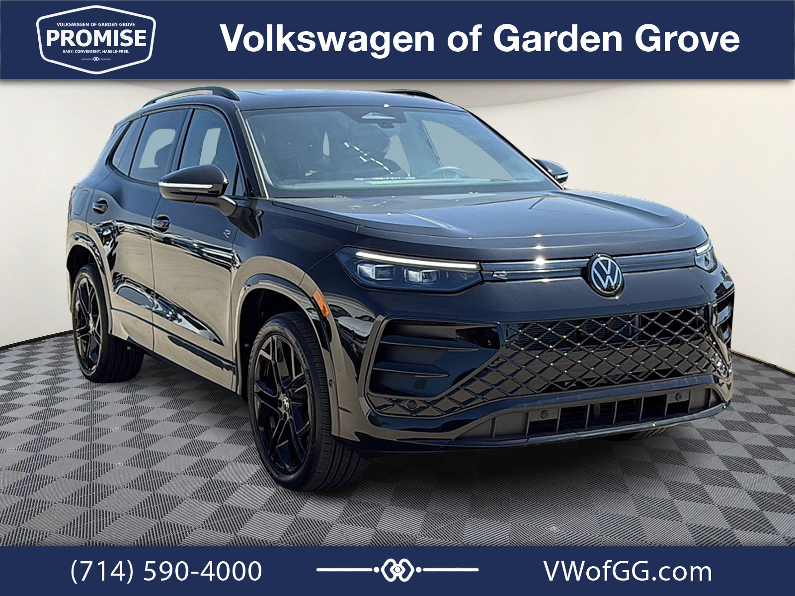 New 2026 Volkswagen Tiguan SE R-Line AWD/4WD image 2