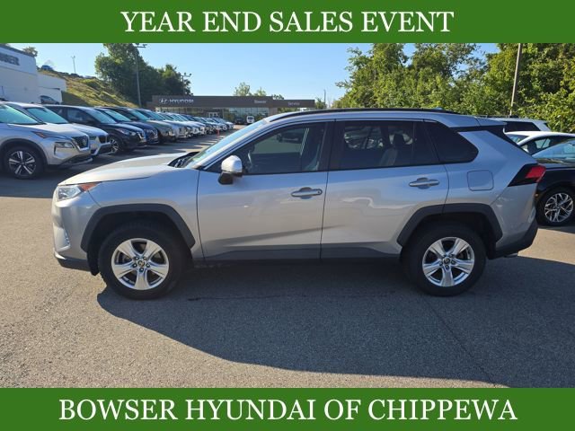 Used 2021 Toyota RAV4 XLE image 2