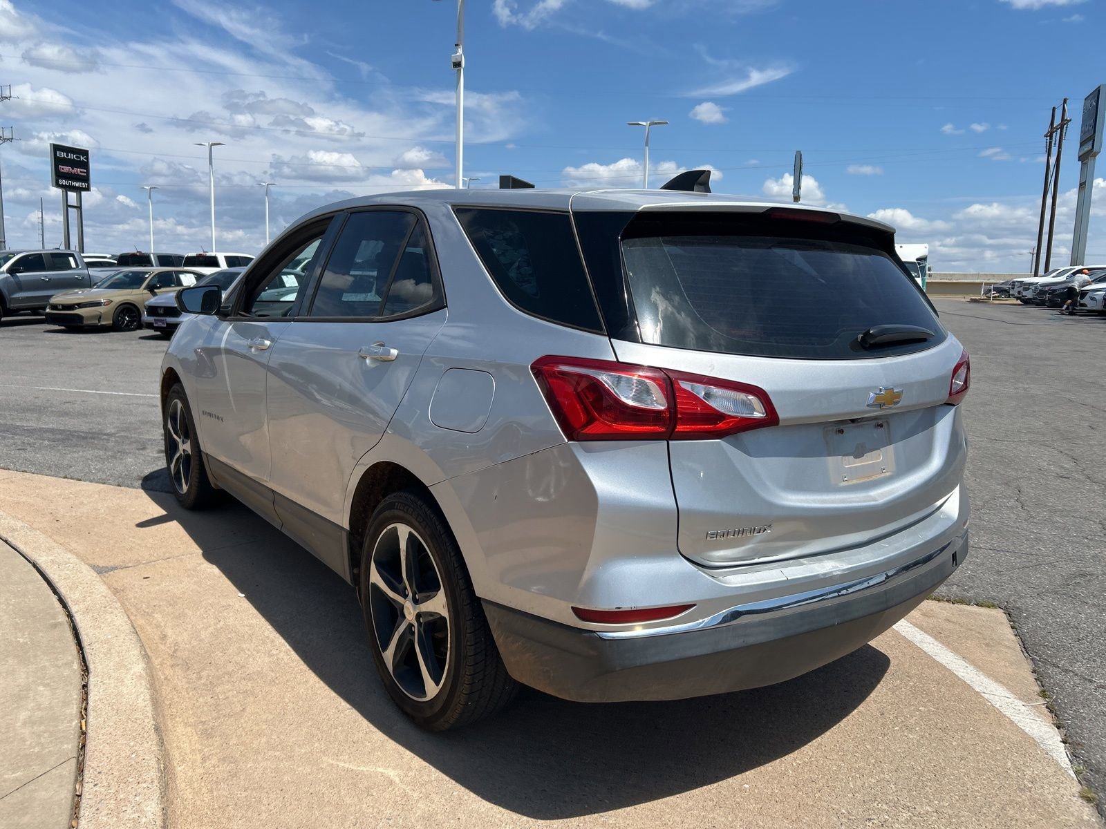 Used 2018 Chevrolet Equinox LS FWD image 7