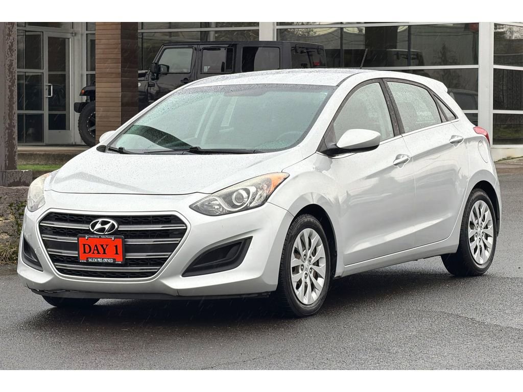 Used 2017 Hyundai Elantra GT image 10