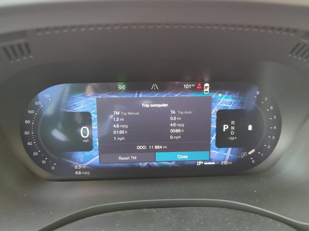 Used 2026 Volvo XC60 B5 Plus AWD/4WD image 12