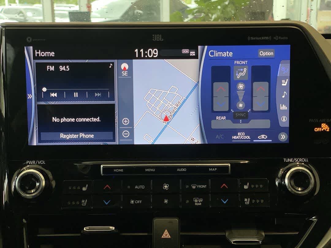 Used 2022 Toyota Highlander Limited AWD/4WD image 19