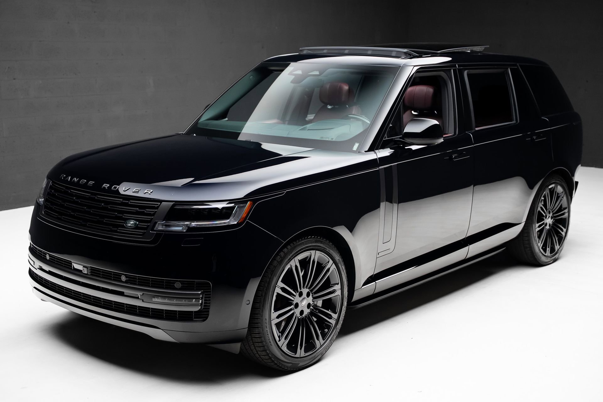 Used 2024 Land Rover Range Rover Long Wheelbase Autobiography AWD/4WD image 5