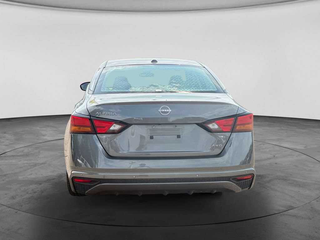 Used 2025 Nissan Altima 2.5 SV AWD/4WD image 8