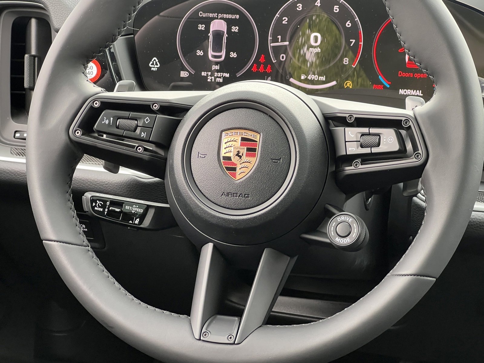 New 2026 Porsche Cayenne Coupe image 21
