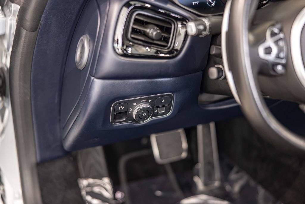 Used 2020 Aston Martin V8 Vantage Coupe RWD image 18
