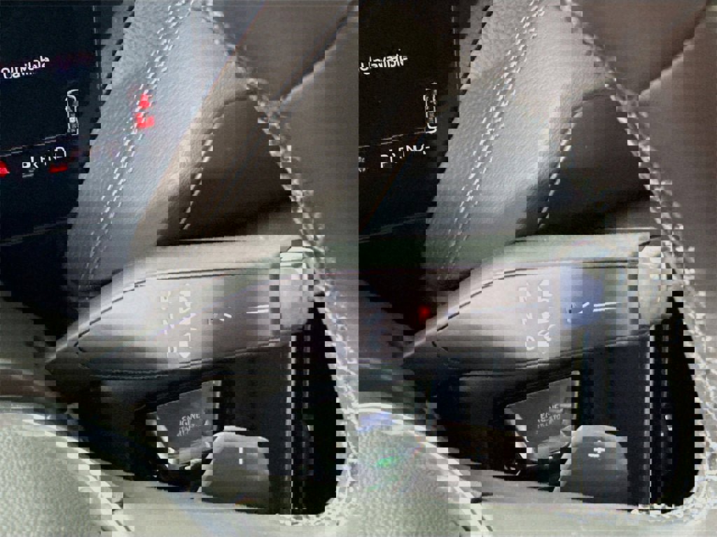 New 2026 GMC Yukon Denali w/ Sun & Power Step Package image 12