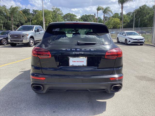 Used 2016 Porsche Cayenne w/ Premium Package AWD/4WD image 13