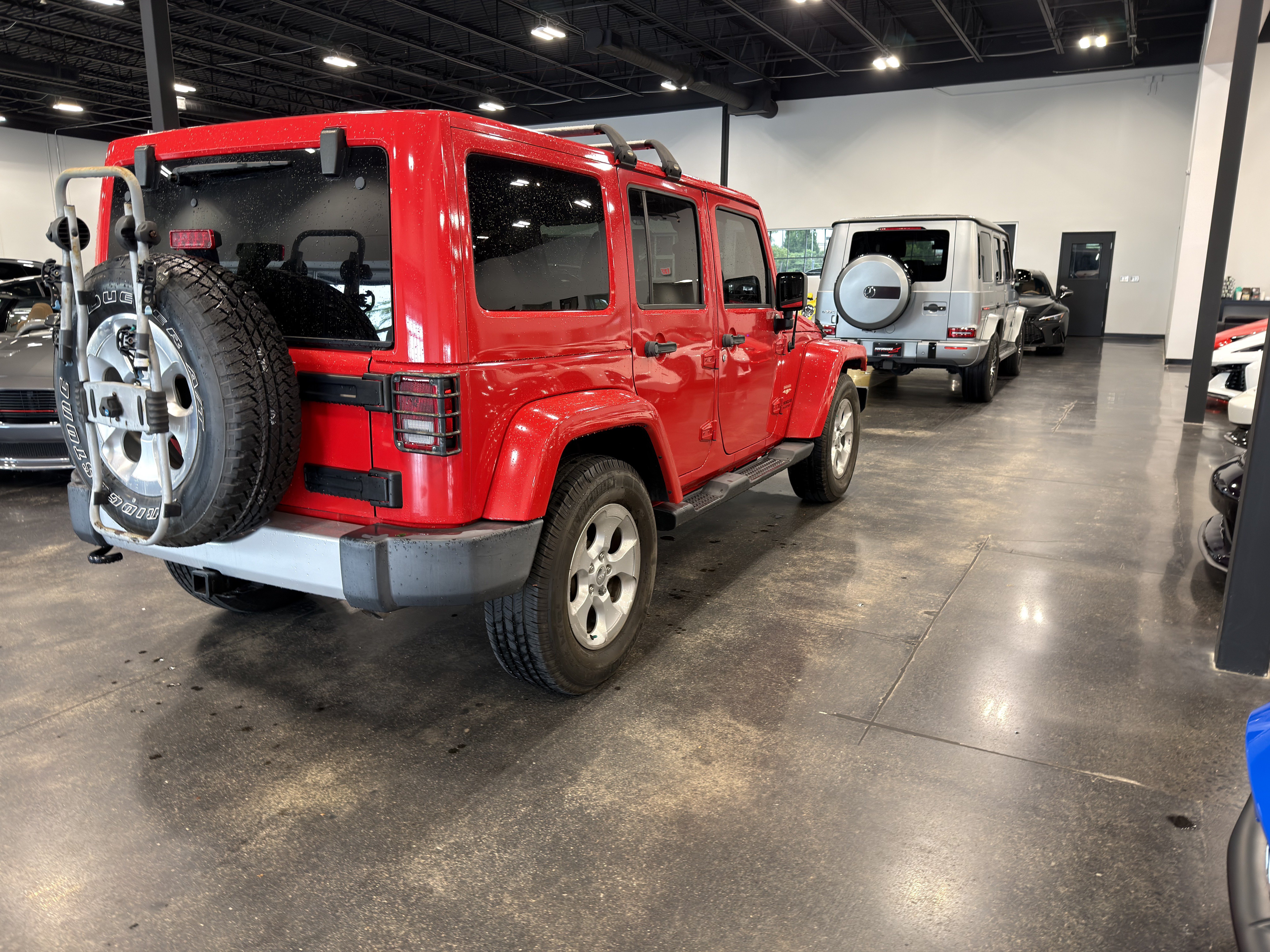 Used 2015 Jeep Wrangler Unlimited Sahara w/ Connectivity Group AWD/4WD image 4
