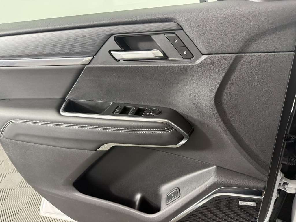 Used 2025 GMC Acadia Elevation image 19