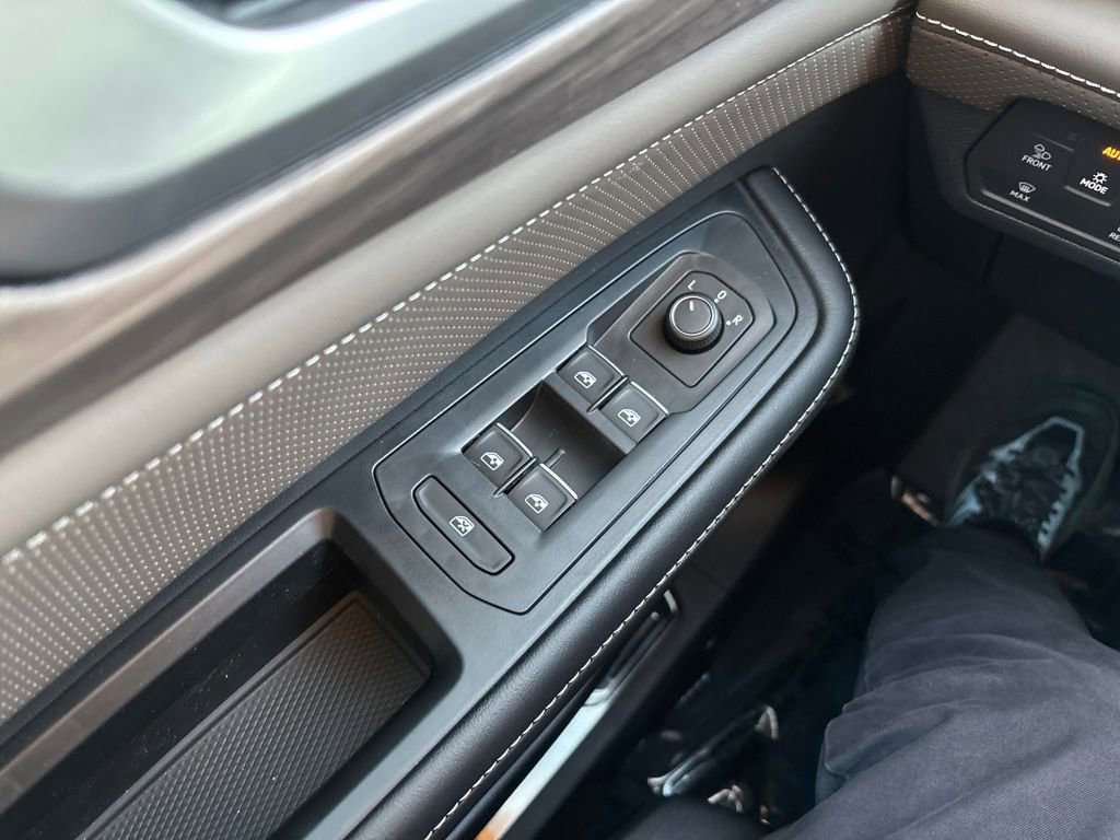 New 2026 Volkswagen Atlas SEL image 10