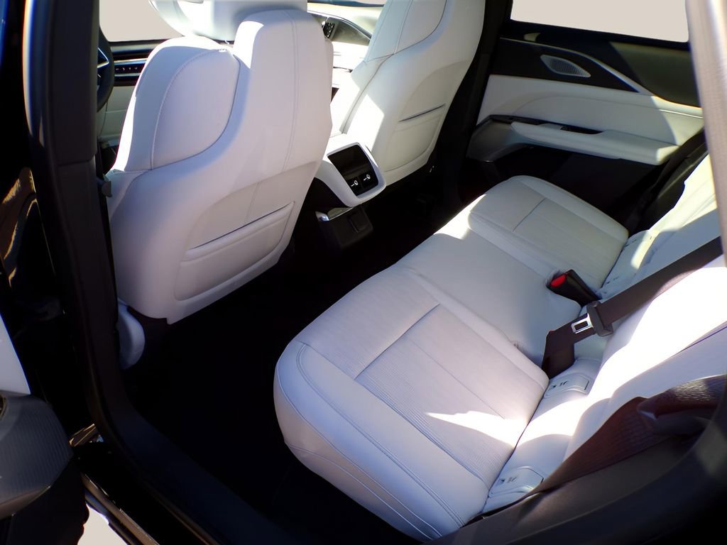 New 2025 Cadillac Lyriq Sport image 7